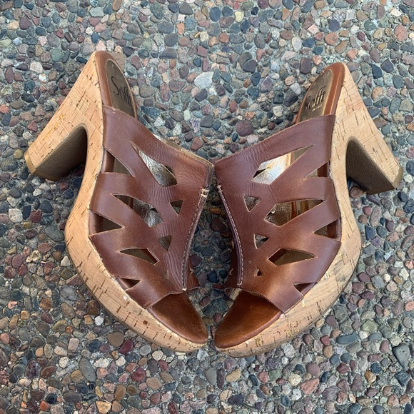 Sofft Shoes - Sofft Platform Sandal size 8 Heels Haiku brown Leather cutout gold flecked cork